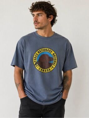 Vintage Canada National Parks Graphic T Shirt Tultex Blue Beaver Logo Tee
